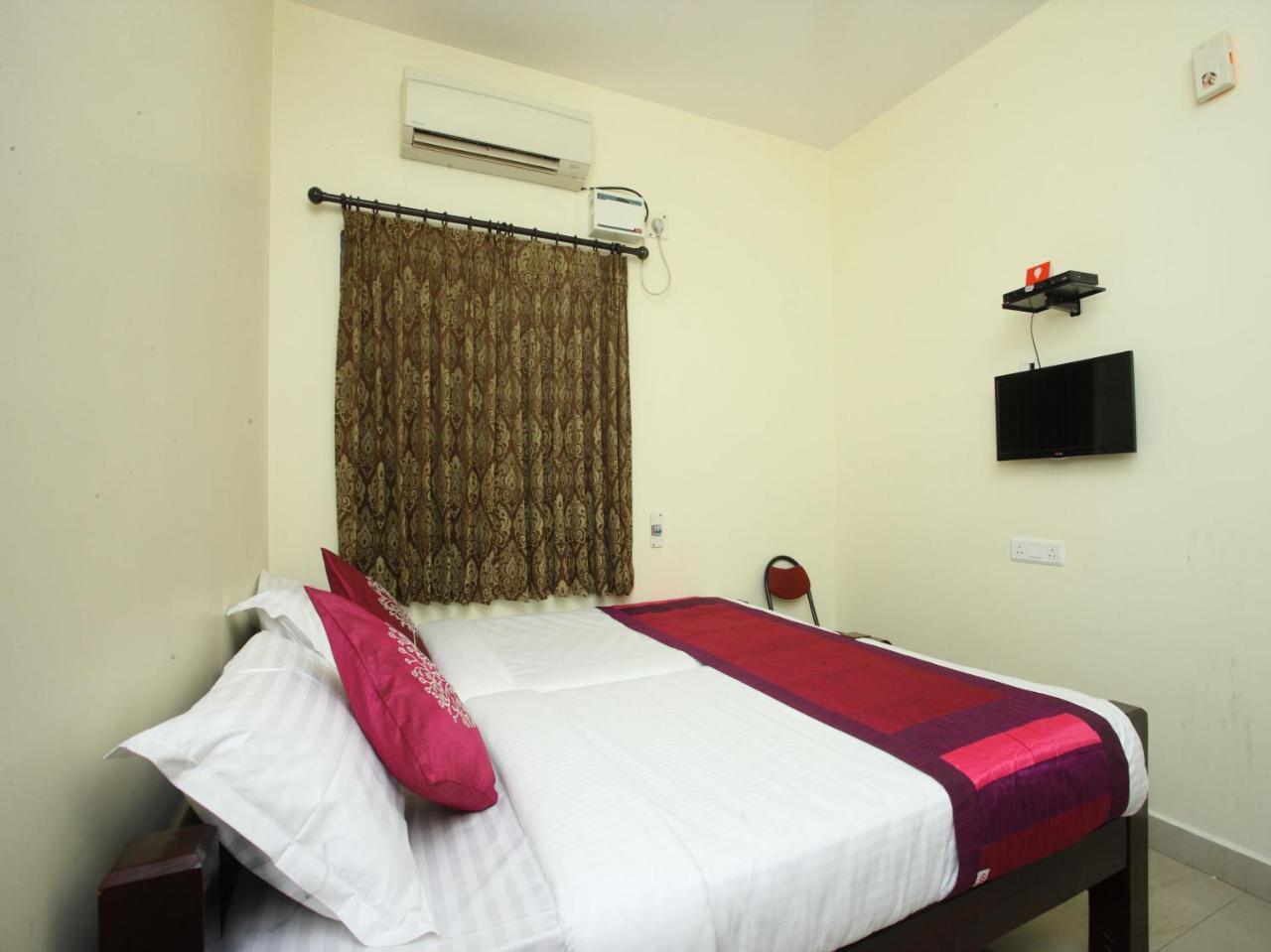Oyo 10465 Koyambedu Chennai Hotel Buitenkant foto