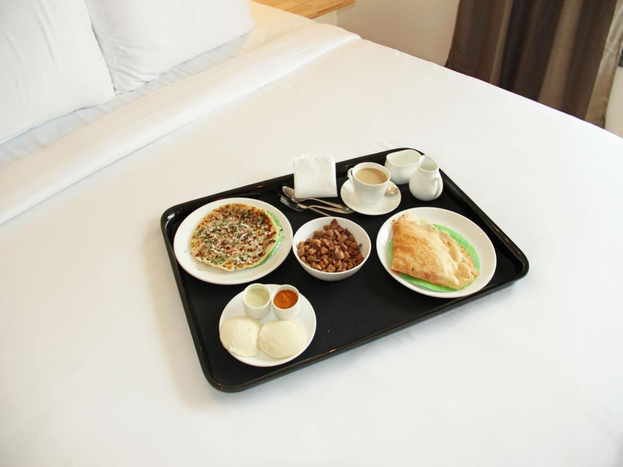Oyo 10465 Koyambedu Chennai Hotel Buitenkant foto